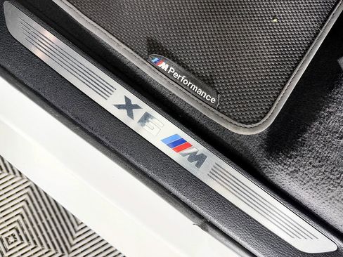 Used 2017 BMW X6 M AWD/4WD image 40