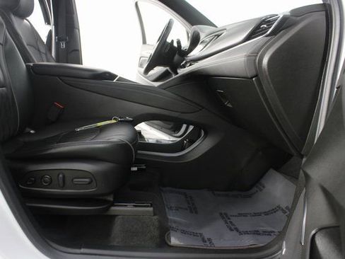 Used 2022 Buick Enclave Avenir w/ Avenir Technology Package image 27