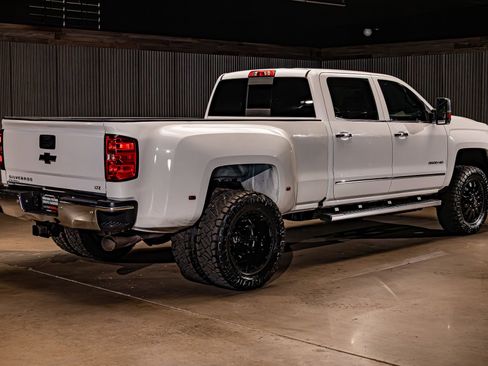 Used 2016 Chevrolet Silverado 3500 LTZ w/ Duramax Plus Package AWD/4WD image 10