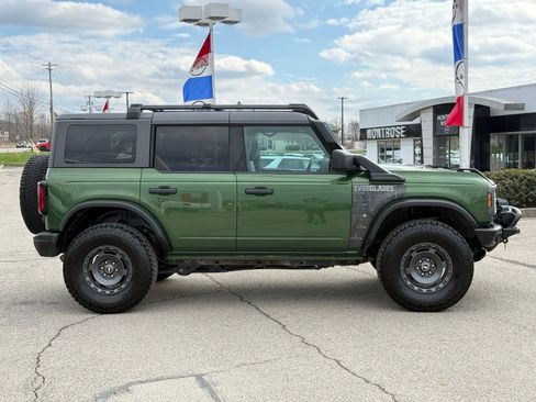 Used 2023 Ford Bronco Everglades AWD/4WD image 11