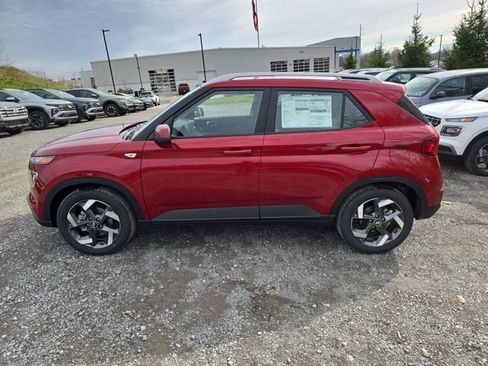 New 2026 Hyundai Venue SEL FWD image 2