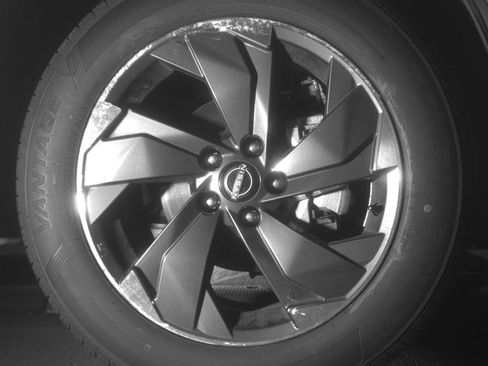 Used 2025 Nissan Rogue SV FWD image 13