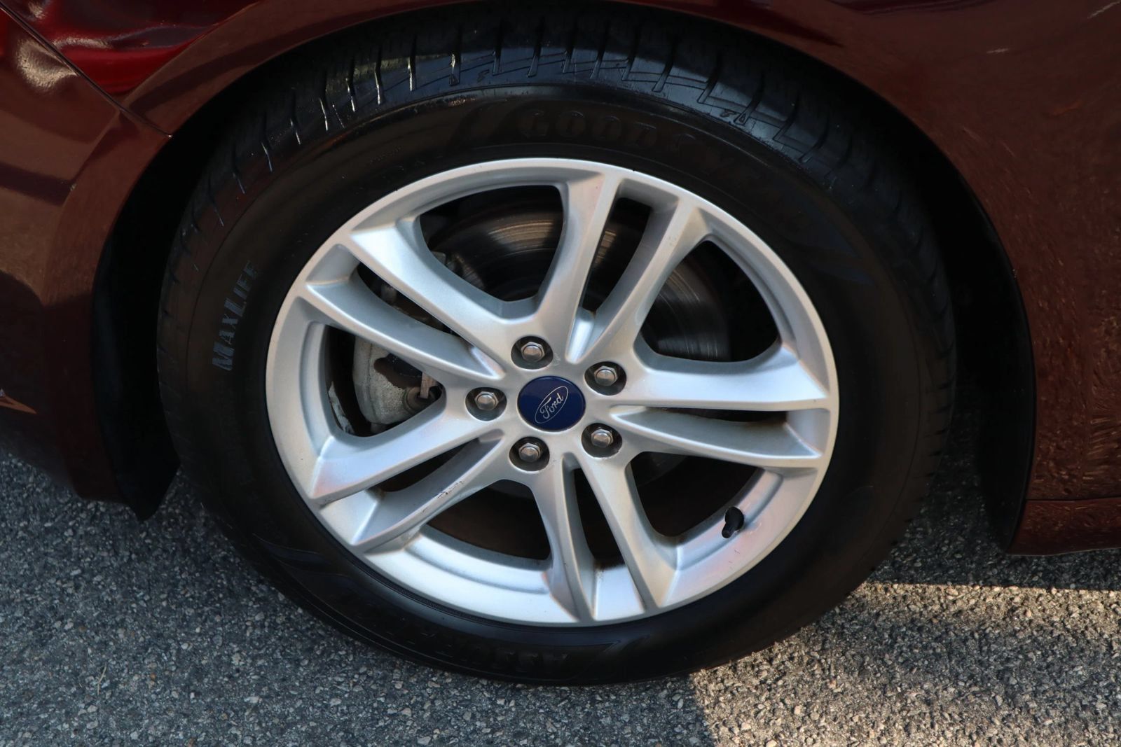 Used 2018 Ford Fusion SE w/ Fusion SE Technology Package FWD image 32