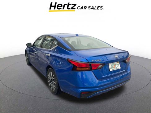 Used 2025 Nissan Altima 2.5 SV image 3