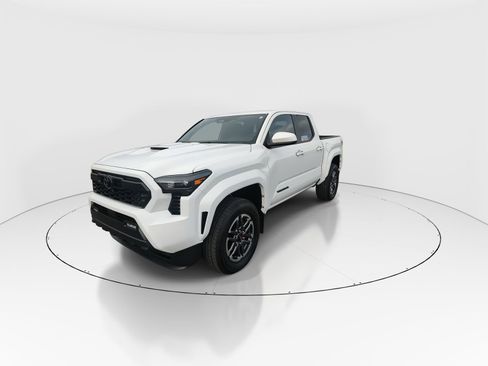 Used 2024 Toyota Tacoma TRD Sport image 4