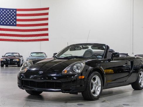 Used 2000 Toyota MR2 RWD image 1