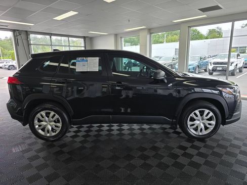 Certified 2025 Toyota Corolla Cross L AWD/4WD image 2