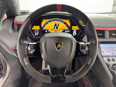 Used 2017 Lamborghini Aventador S image 25
