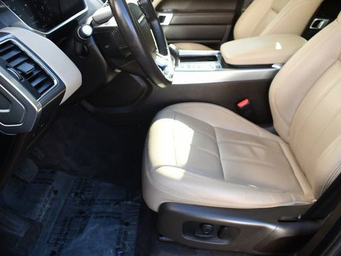 Used 2020 Land Rover Range Rover Sport SE image 15