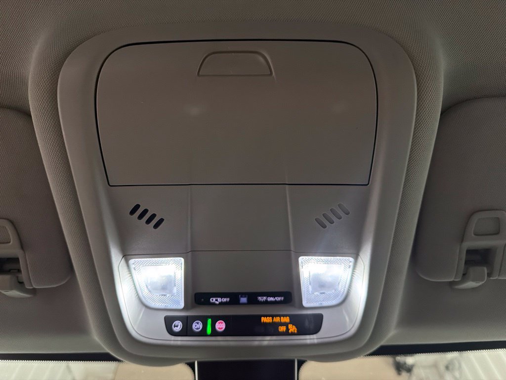 Used 2024 Chevrolet Equinox LT FWD image 32