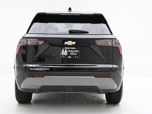Used 2025 Chevrolet Equinox LT image 8