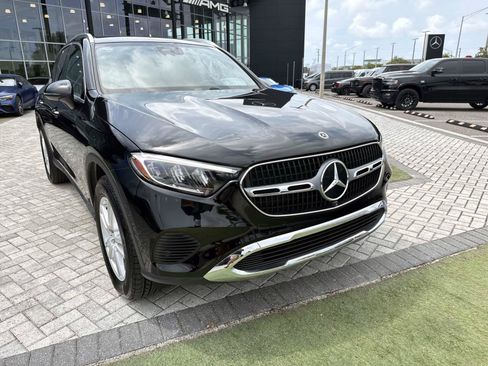 Used 2025 Mercedes-Benz GLC 300 image 8
