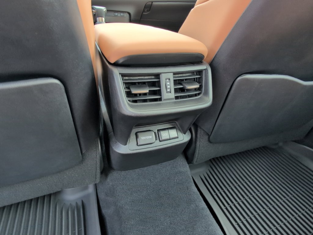 Used 2024 Lexus ES 300h w/ Premium Package FWD image 16
