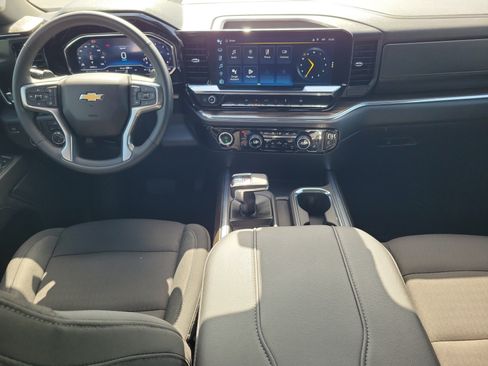 Used 2024 Chevrolet Silverado 1500 LT AWD/4WD image 12