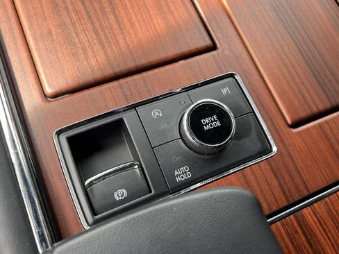 Certified 2024 Lincoln Navigator Reserve AWD/4WD image 20