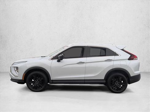 Used 2022 Mitsubishi Eclipse Cross LE AWD/4WD image 9