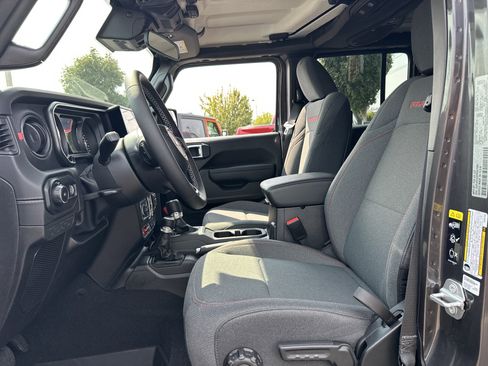 New 2025 Jeep Wrangler Unlimited Rubicon image 10