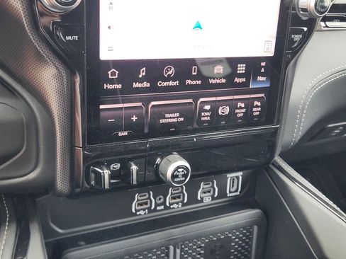 New 2026 RAM 2500 Limited AWD/4WD image 18