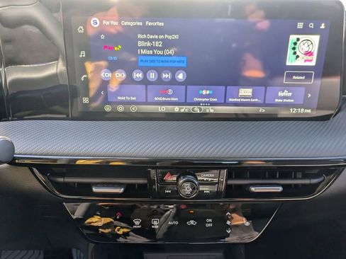 New 2026 Nissan Kicks SR w/ SR Premium Package AWD/4WD image 14