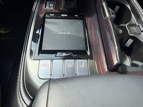 Used 2018 Lexus LS 500 w/ Interior Upgrade Package RWD image 24