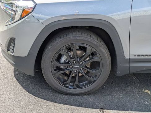 Used 2021 GMC Terrain SLE w/ Driver Convenience Package AWD/4WD image 10