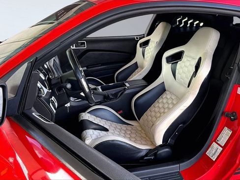 Used 2014 Ford Mustang Coupe RWD image 16
