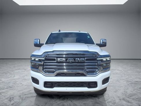 Used 2026 RAM 2500 Laramie AWD/4WD image 2