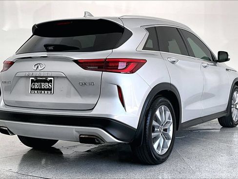 Used 2019 INFINITI QX50 Luxe w/ Cargo Package FWD image 2