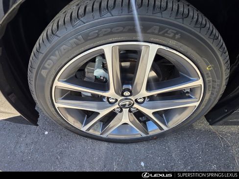Used 2017 Lexus CT 200h w/ Navigation System Package FWD image 6