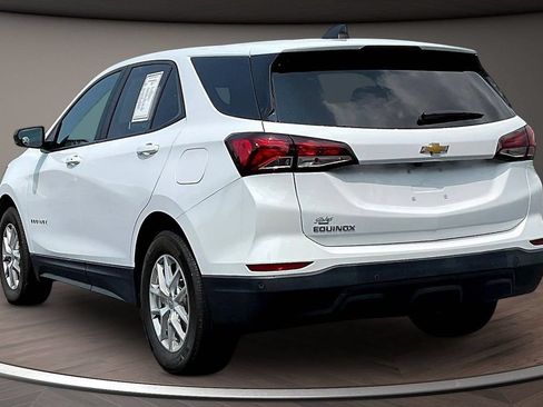 Used 2024 Chevrolet Equinox LS w/ LS Convenience Package FWD image 5