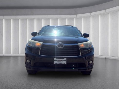 Used 2015 Toyota Highlander XLE AWD/4WD image 9