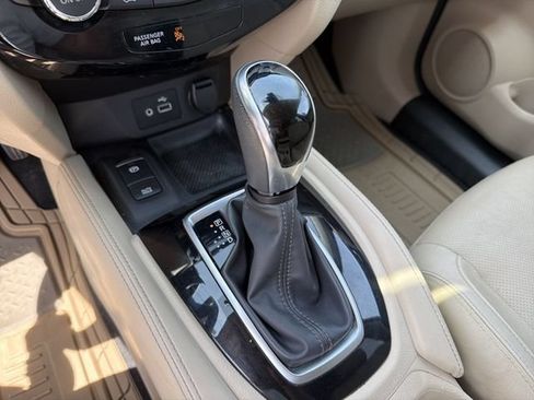 Used 2019 Nissan Rogue SL w/ Premium Package AWD/4WD image 21