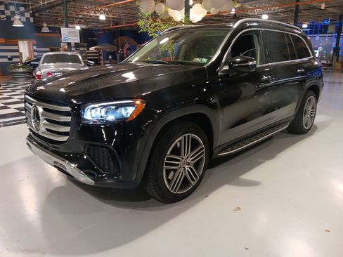 Used 2026 Mercedes-Benz GLS 450 4MATIC image 8