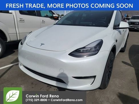 Used 2023 Tesla Model Y Long Range image 3