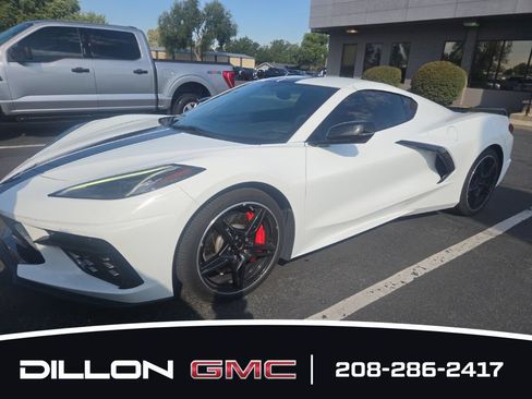 Used 2021 Chevrolet Corvette Stingray Coupe w/ Z51 Performance Package RWD image 20