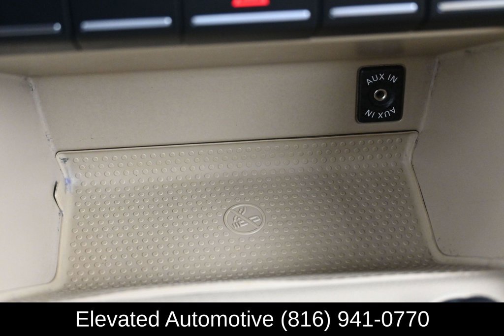 Used 2015 Volkswagen Beetle TDI FWD image 23