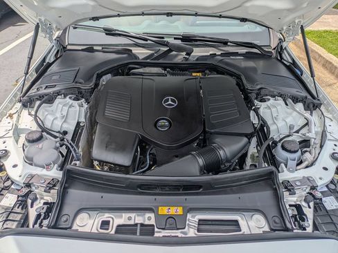 Used 2025 Mercedes-Benz C 300 4MATIC Sedan image 34