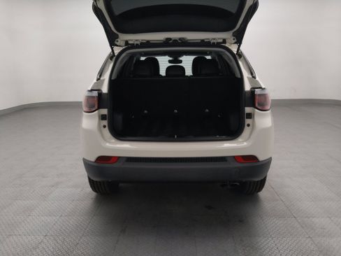 Used 2020 Jeep Compass Latitude FWD image 29