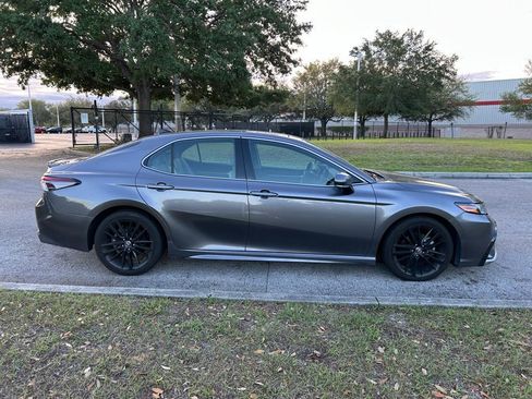 Used 2022 Toyota Camry XSE w/ Navigation Package image 6