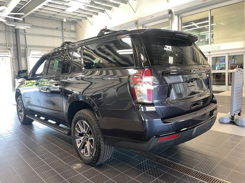 Used 2024 Chevrolet Suburban Z71 w/ Luxury Package AWD/4WD image 25