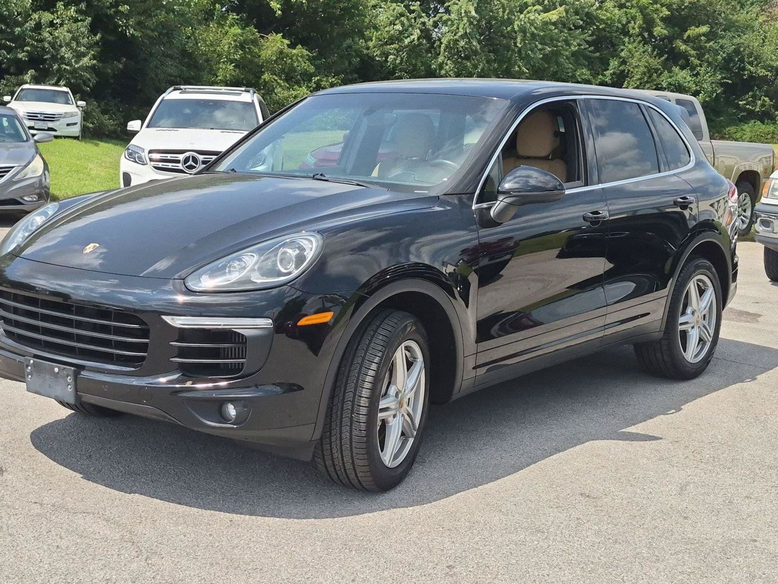 Used 2017 Porsche Cayenne S AWD/4WD image 1