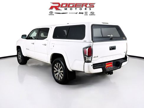 Used 2020 Toyota Tacoma Limited AWD/4WD image 11