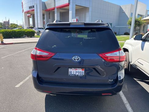 Certified 2019 Toyota Sienna XLE w/ XLE Navigation Package FWD image 7