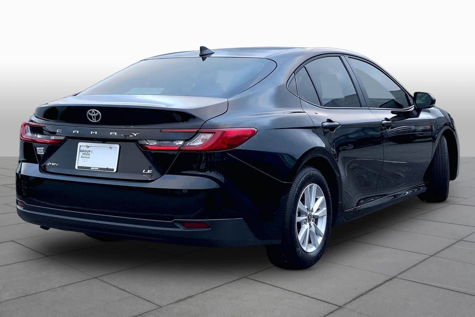 Used 2026 Toyota Camry LE w/ Convenience Package FWD image 12