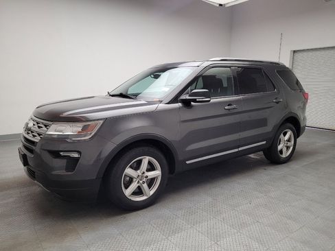 Used 2019 Ford Explorer XLT w/ Equipment Group 201A image 2