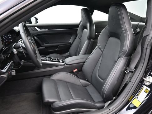 Certified 2024 Porsche 911 Carrera RWD image 5