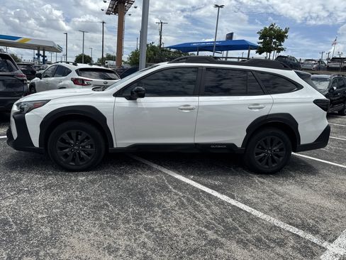 Used 2025 Subaru Outback Onyx Edition AWD/4WD image 6