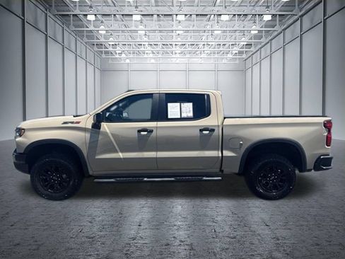Used 2022 Chevrolet Silverado 1500 ZR2 AWD/4WD image 2