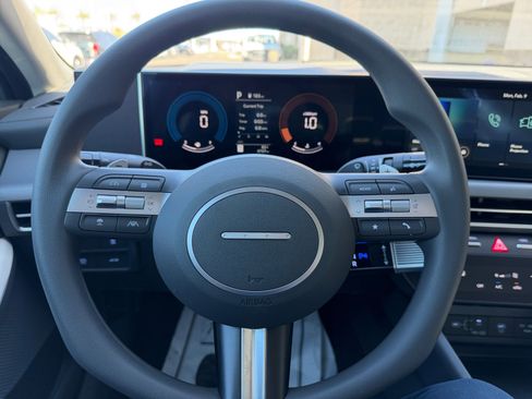 Certified 2025 Hyundai Sonata SEL image 9