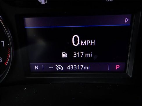 Used 2022 Buick Enclave Essence image 22